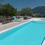 Вилла Kotseris Luxury Villas, Jiovanni & Angelina