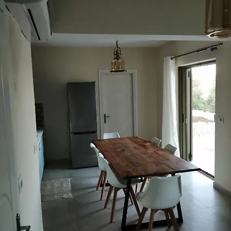 Kotseris Luxury Villas, Jiovanni & Angelina