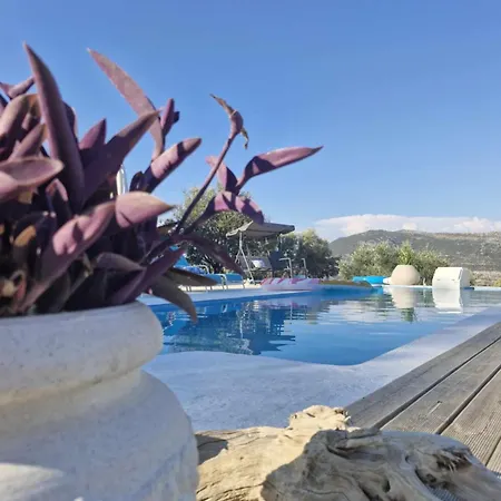 Vilă Kotseris Luxury Villas, Jiovanni & Angelina Sivota